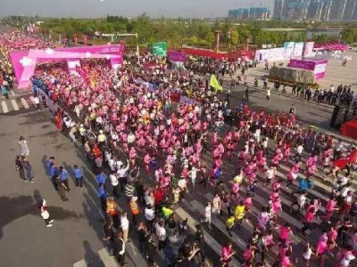 7000名大長(cháng)腿美女聚會(huì ) 瞬間驚艷全球